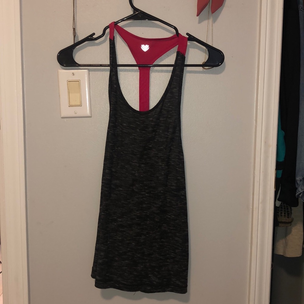Workout tank top